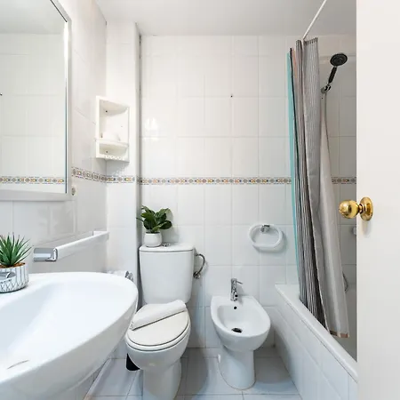 Malagasuite Three With Terrace Apartman